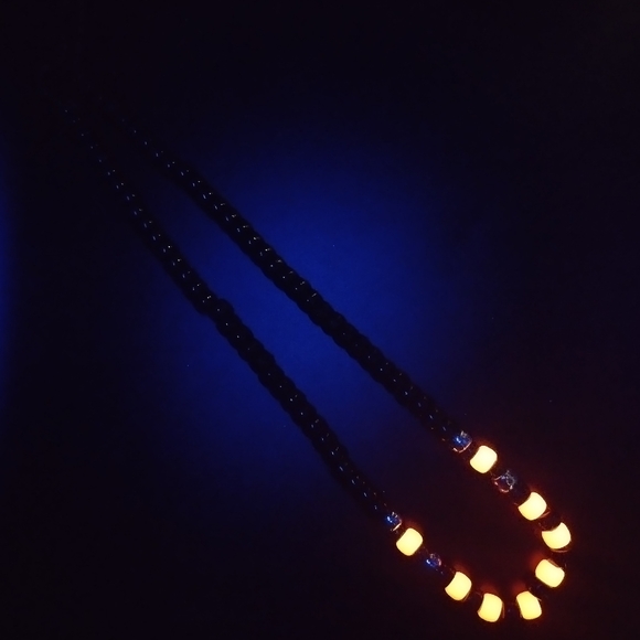 GLOW NECKLACES - Picture 9 of 16